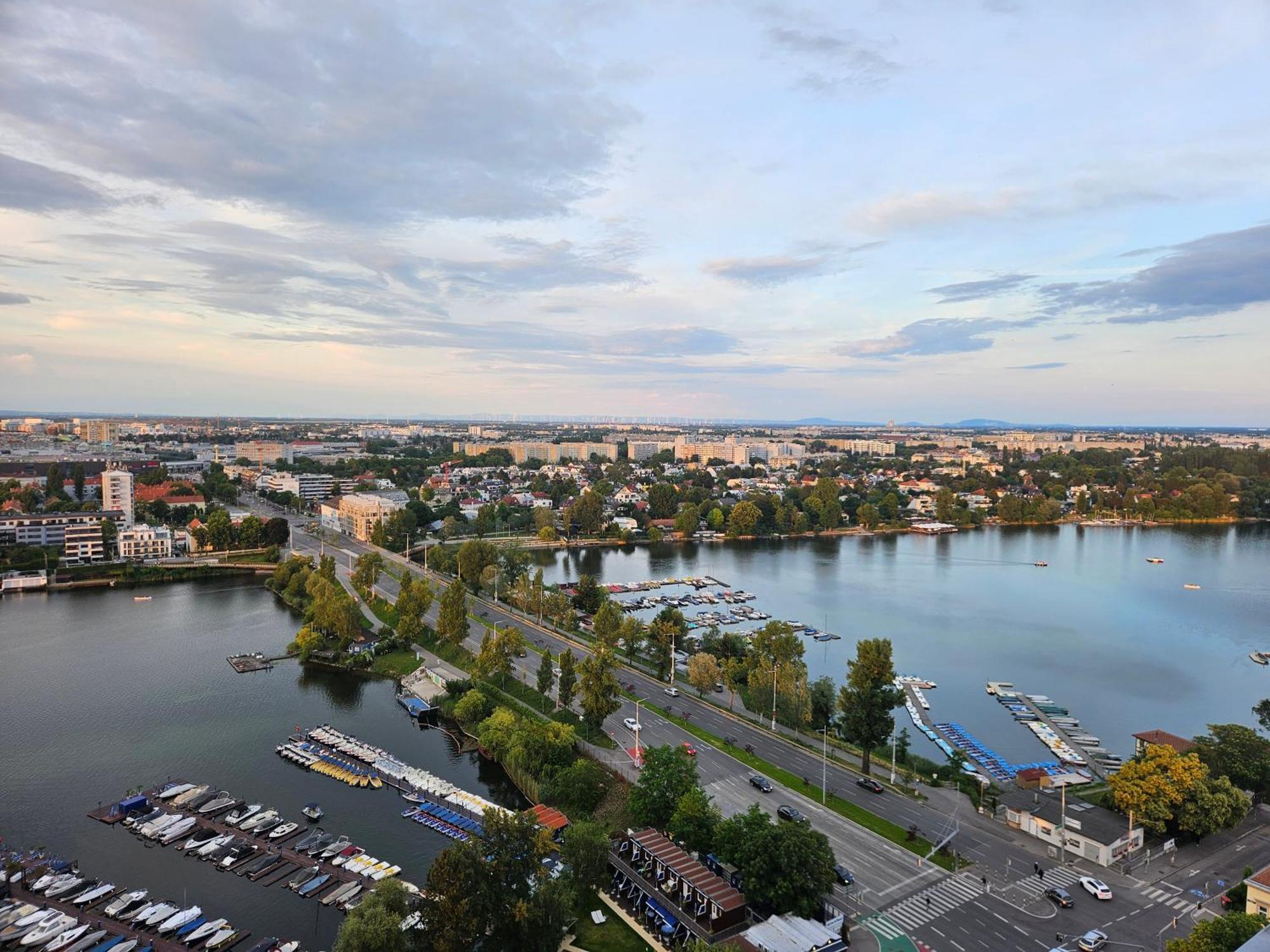 Yuki'S Place - Un-Vic, Danube Beach And Subway Near To Downtown Vídeň Exteriér fotografie